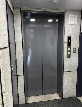 大阪屋ビルの外観