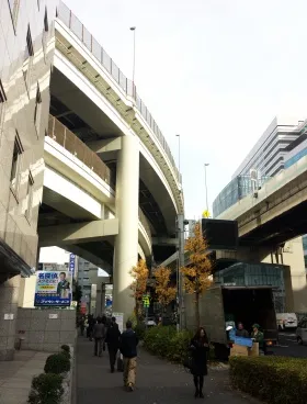 ベイフロント横浜ビルの外観