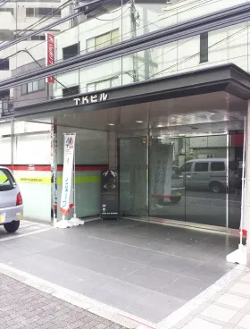 TKビルの外観