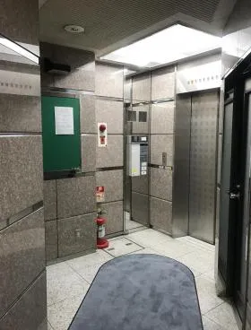 松永新富ビルの外観