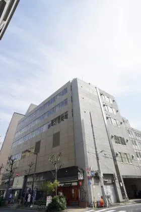 新富ミハマビルの外観