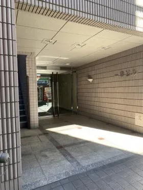 一幸ビルの外観