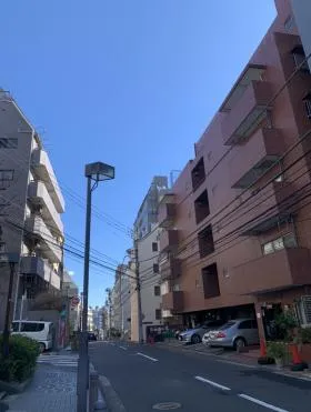台ビルの外観