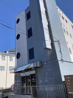 栄ビルの外観