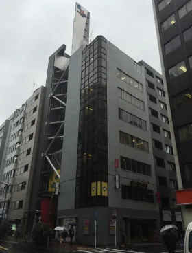 トミービルの外観