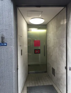 トミービルの外観