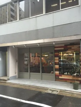 トミービルの外観