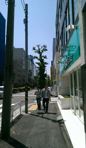 三善ビルの外観