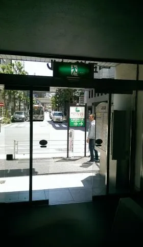 三善ビルの外観