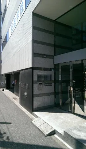 横浜鶴屋町ビルの外観