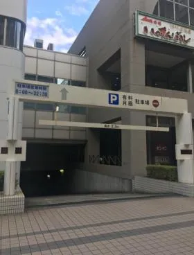 横浜東口ウィスポートビル (旧:日産横浜)の外観