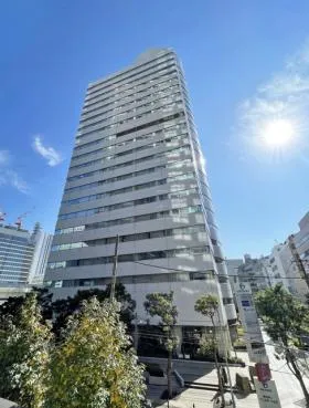横浜東口ウィスポートビル (旧:日産横浜)の外観