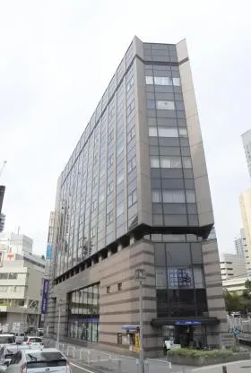 横浜駅前共同ビルの外観