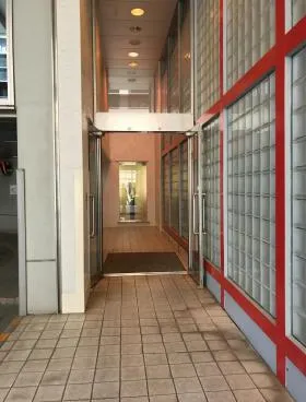 ヨコハマジャスト2号館の外観