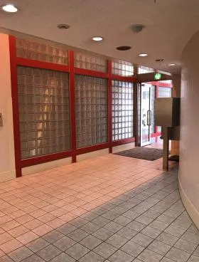 ヨコハマジャスト2号館の外観