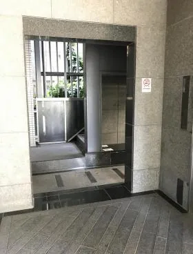 クレアトール横浜ビルの外観