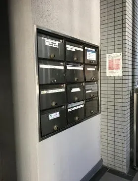 クレアトール横浜ビルの外観