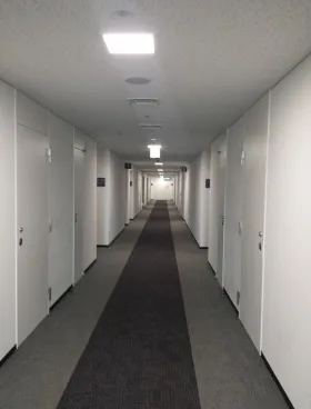スカイビルの外観