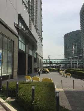 スカイビルの外観