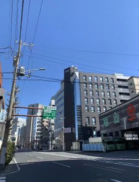 横浜KMHビルの外観