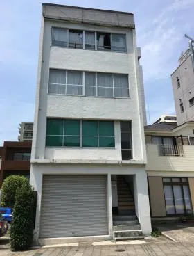 しげたビルの外観