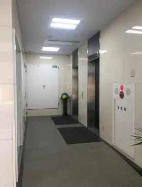 三石ヨコハマビルの外観