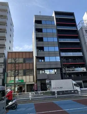 横浜西口K&Kビルの外観