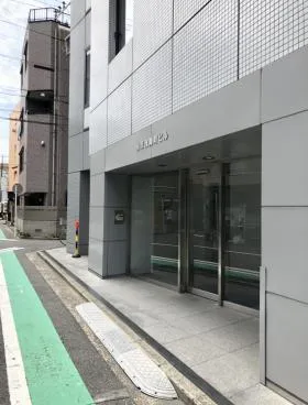 横浜浅間町ビルの外観