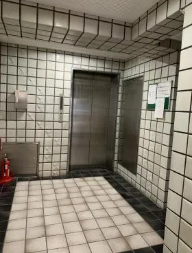 元宮ビルの外観