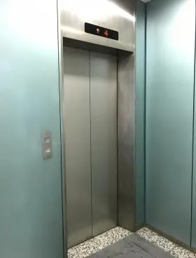 共益ビルの外観