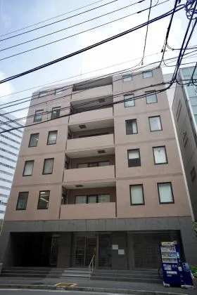 横浜ウエストビルの外観