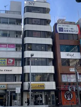横浜NYビルの外観