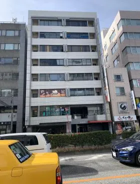 横浜西口サンエースビルの外観