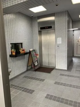 横浜西口サンエースビルの外観