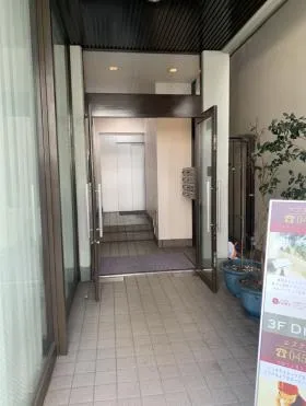 平野ビルの外観