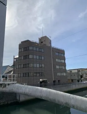 LMC.Gビルの外観