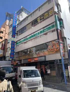 横川ビルの外観