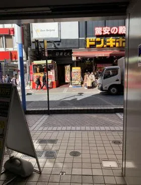 横川ビルの外観