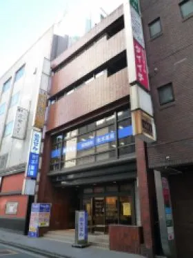 西口第2甘糟ビルの外観