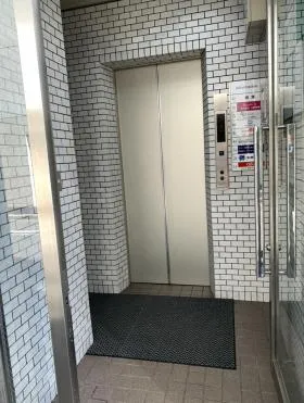 西澤ビルの外観