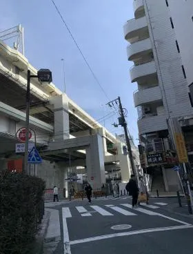 横浜西口ビルの外観