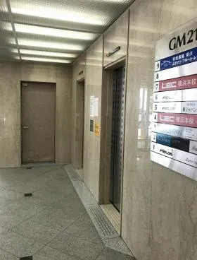 GM21ビルの外観
