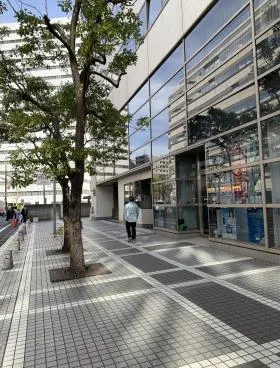 相鉄本社ビルの外観