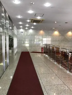横浜西口加藤ビルの外観