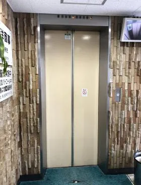 むつみビルの外観