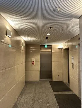 アトラスビルの外観