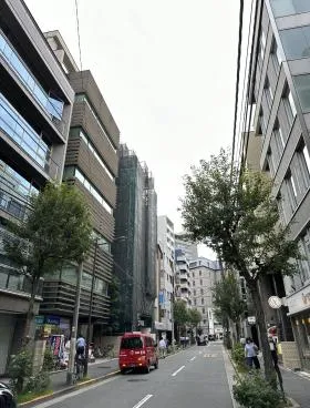 アトラスビルの外観