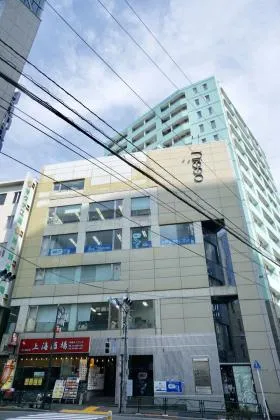 日綜代々木ビルの外観