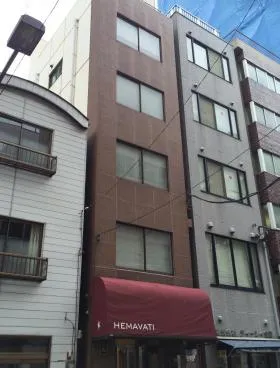 島春ビルの外観