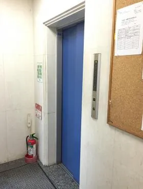 赤坂川瀬ビルの外観
